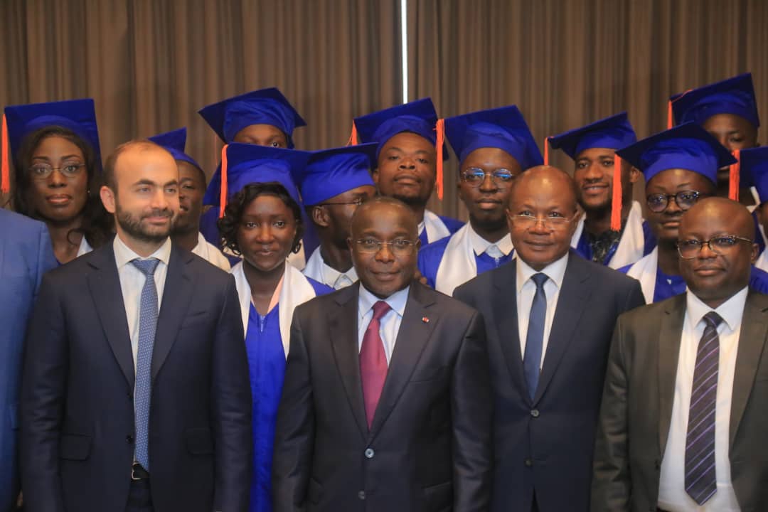 INPHB 24 diplômés PFO en master pro de l INPHB honorés Afrique sur 7