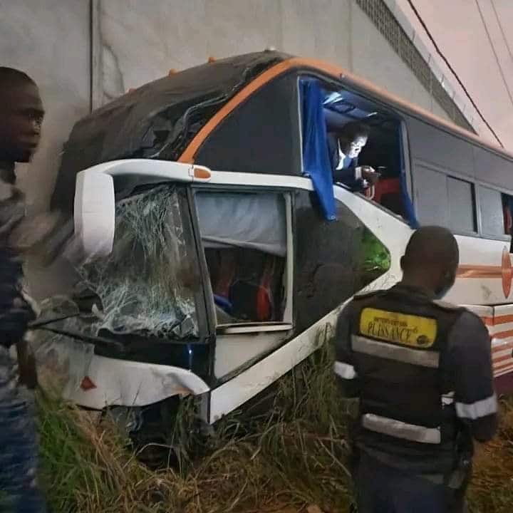 CAN 2023 Un car de journalistes impliqué dans un accident des